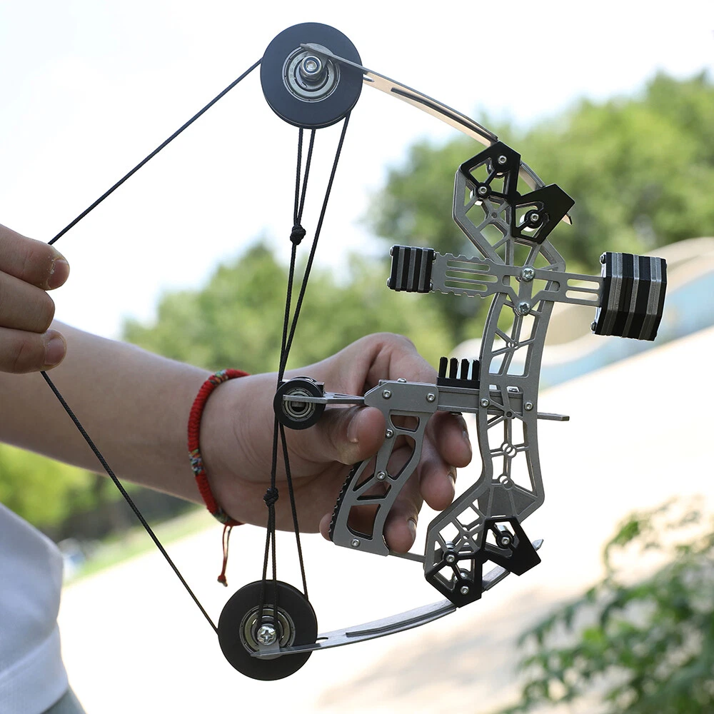 10 - inch mini compound bow set, 12 lbs, for archery competitions, outdoor sports and hunting.