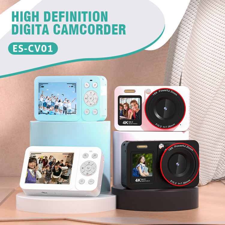 Miniature compact digital camera